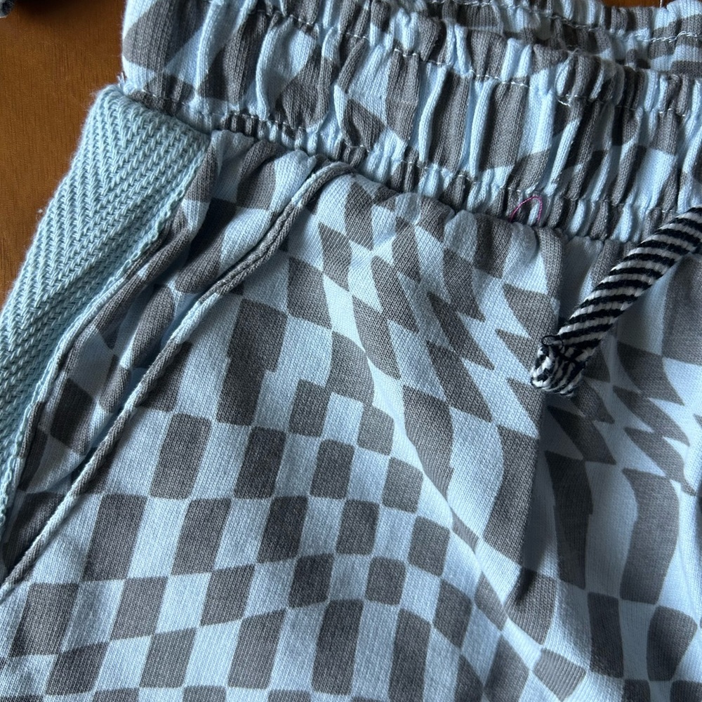 Volcom boys Gray Chevron Set - Picture 6 of 11